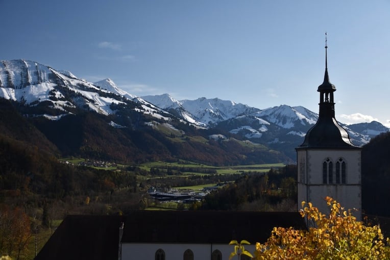 Ultima Gstaad, Švýcarsko – Gstaad | Exclusive Tours gstaad_summer_-_gruyere_castle