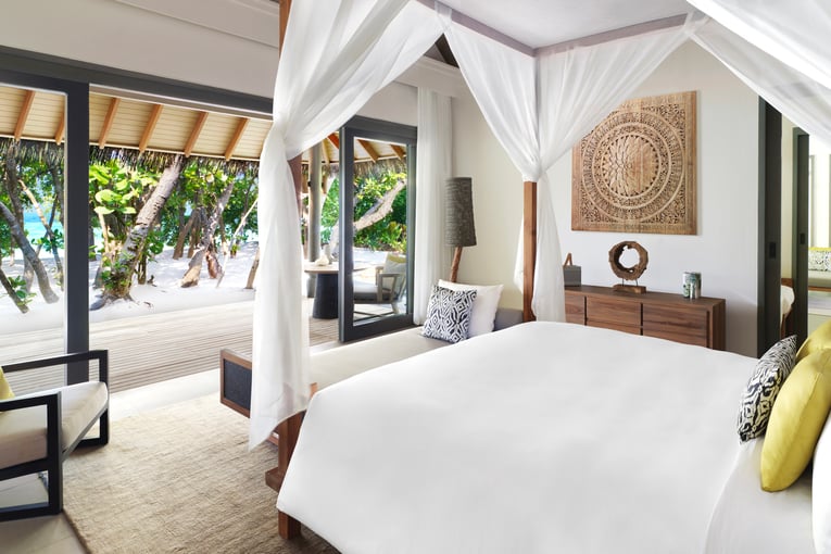 Vakkaru Maldives Resort Beach Pool Villa Bedroom