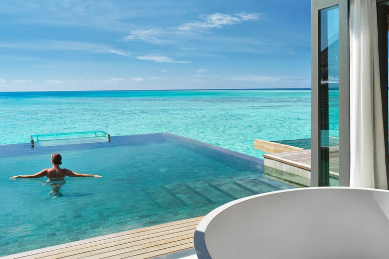 Vakkaru Maldives Resort One Bedroom Over Water Pool Residence LS LR (1)