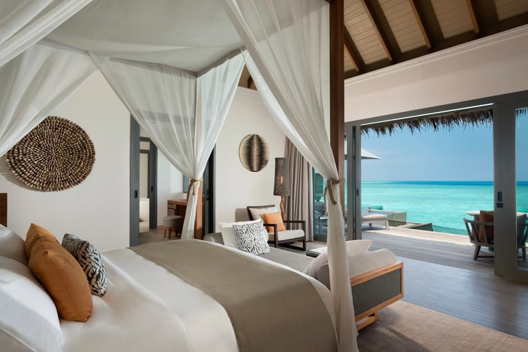 Vakkaru Maldives Resort One Bedroom Over Water Pool Residence_Bedroom (1)