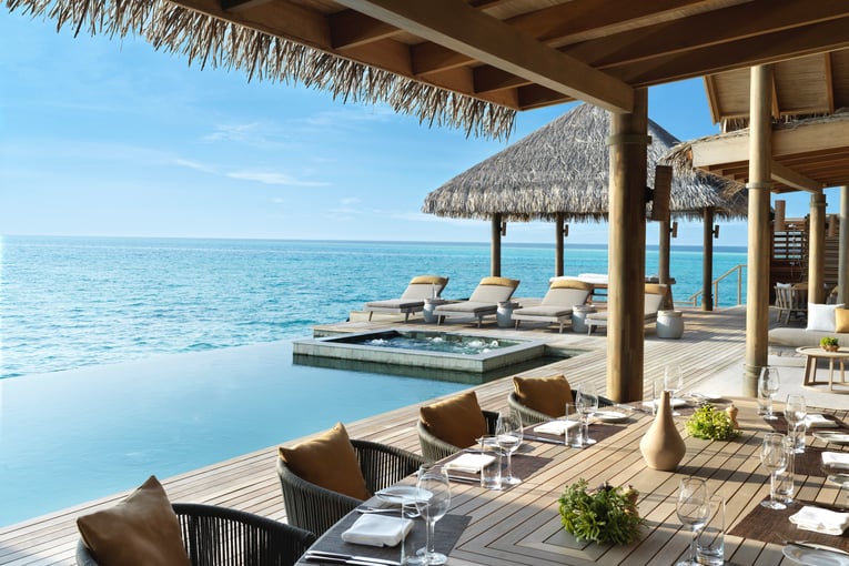 Vakkaru Maldives Resort Residence Terrace Dining