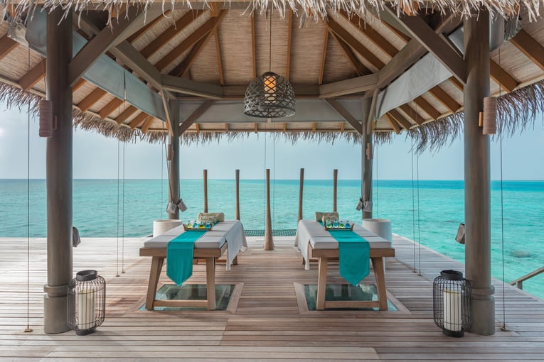 Vakkaru Maldives Resort The Residence_Private Spa Deck_1