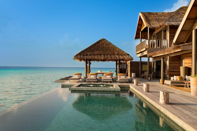 Vakkaru Maldives Resort The Vakkaru Overwater Residence Infinity Pool and Terrace