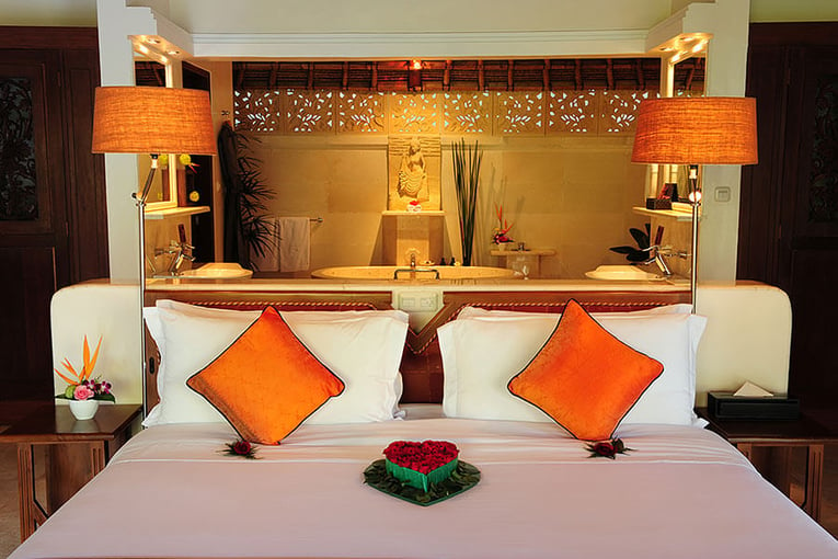 Viceroy Bali terrace-villa-bed-1