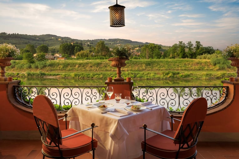 Villa la Massa Verrocchio-dinner-set-up-Table-Arno-view-1920x1280