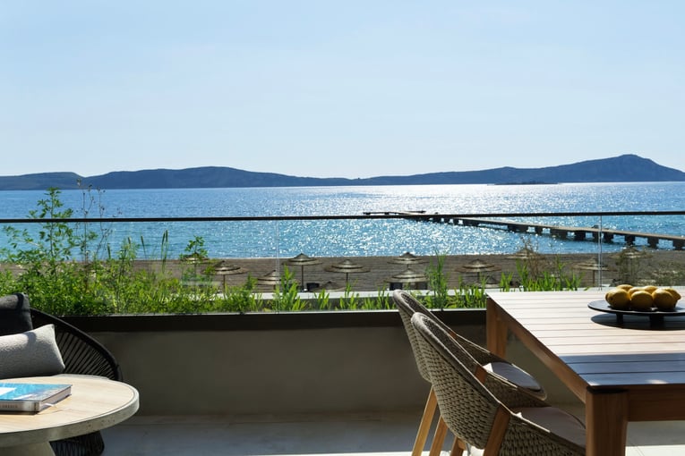 W Costa Navarino, Řecko – Costa Navarino | Exclusive Tours wh-klxwh-bayfront-infinity-su10027-78726_Wide-Hor