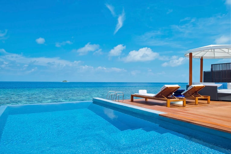 W Maldives mlewh-pool-4135-hor-clsc