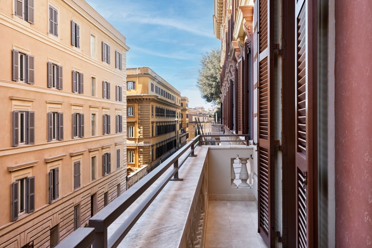 W Rome balcony-16889_Classic-Hor