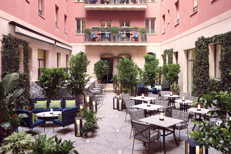W Rome wh-romwv-sensational-room-25529-30476_Classic-Hor