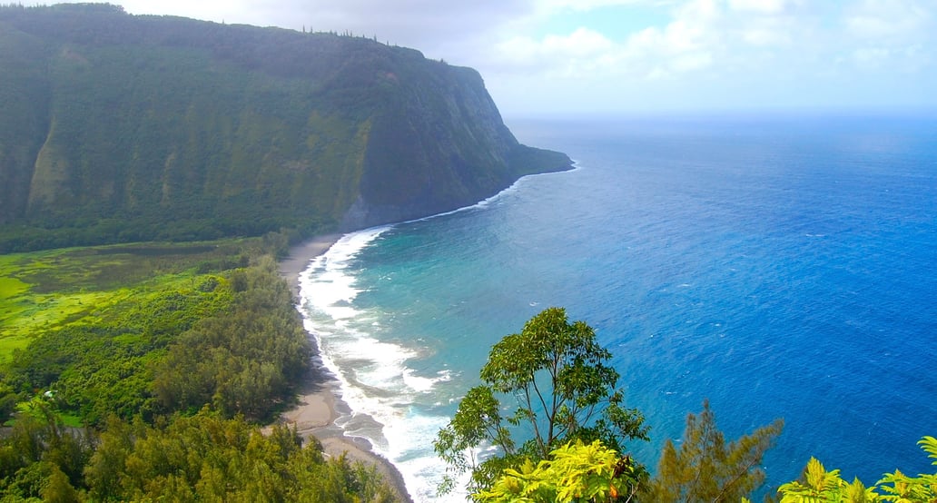 Waipio Valley Havaj shutterstock_89947195