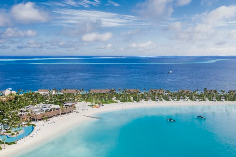 Waldorf Astoria Maldives Ithaafushi  Beach_Shot