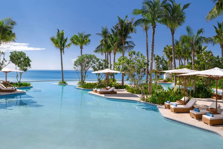 Waldorf Astoria Maldives Ithaafushi MLEONWA_Lagoon_Pool