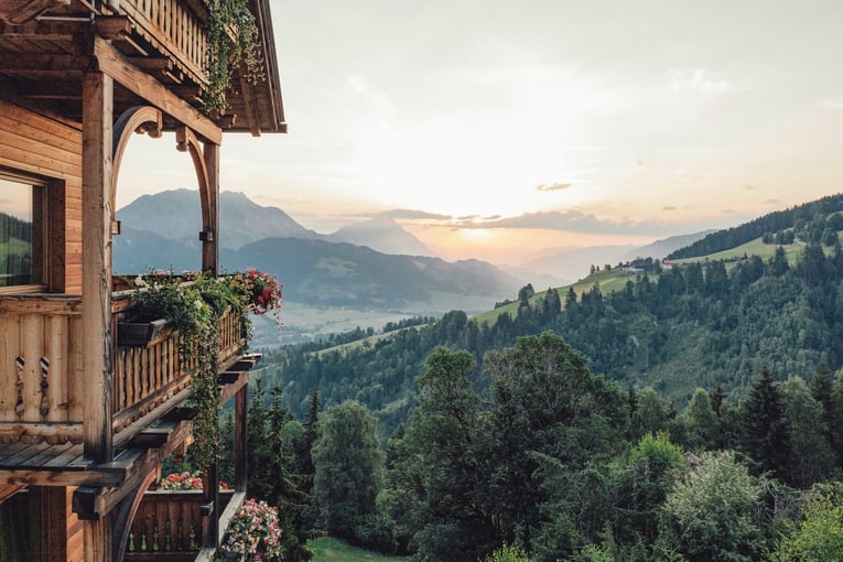 Wellnesshotel Höflehner Ausblick-ins-Ennstal_reference