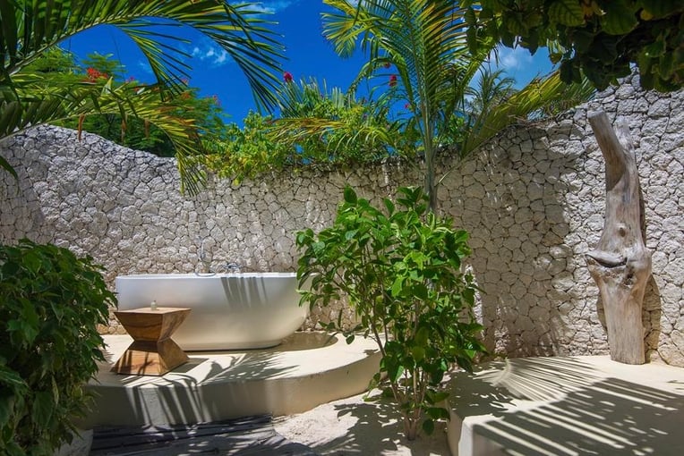 White Sand Luxury Villas and Spa _outdoor_bath_1