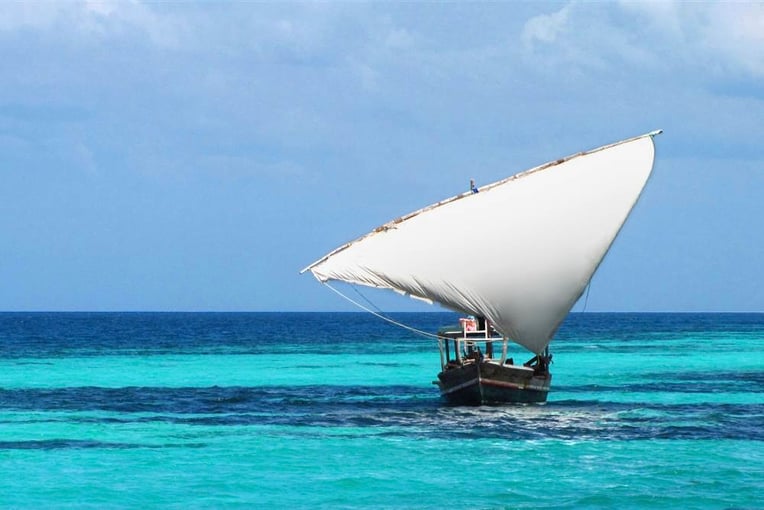 White Sand Luxury Villas and Spa dhow_1