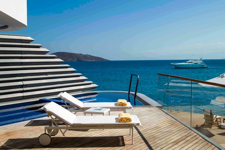Yachting Villa 1