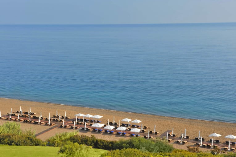 _ANASSA Anassa-hotel-beach-1800x1190-2