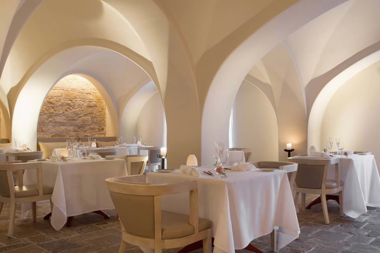 _ANASSA anassa-basiliko-restaurant-1800x1190