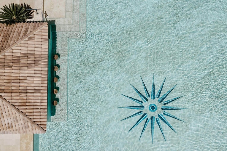 _ANASSA anassa-main-pool-logo-1800x1190