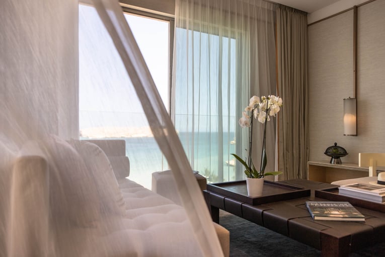 jpeg-optimizer_Jumeirah Muscat Bay - Junior One Bedroom Suite  - Living Room 2