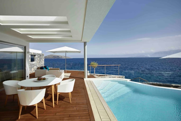 presidential villa waterfront 1