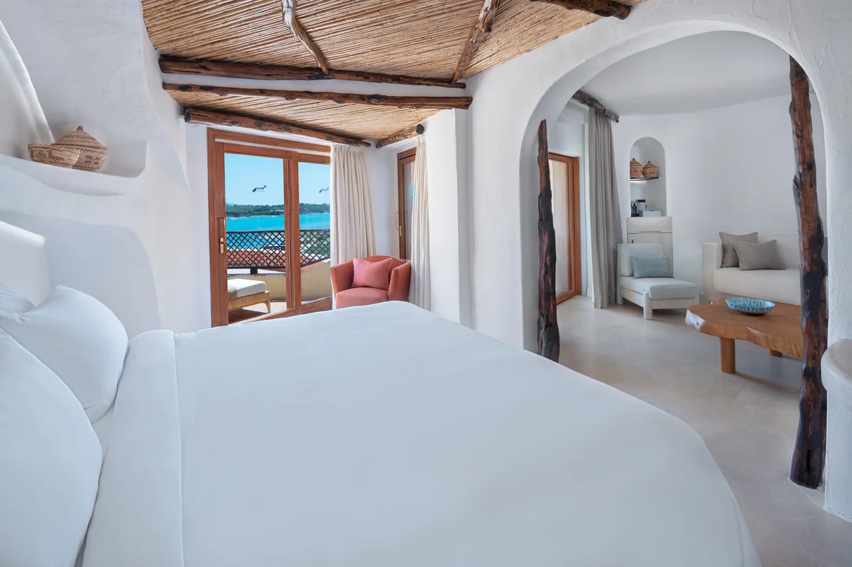 Cala Di Volpe, A Luxury Collection olblc-king-luxury-suite-7448-hor-clsc