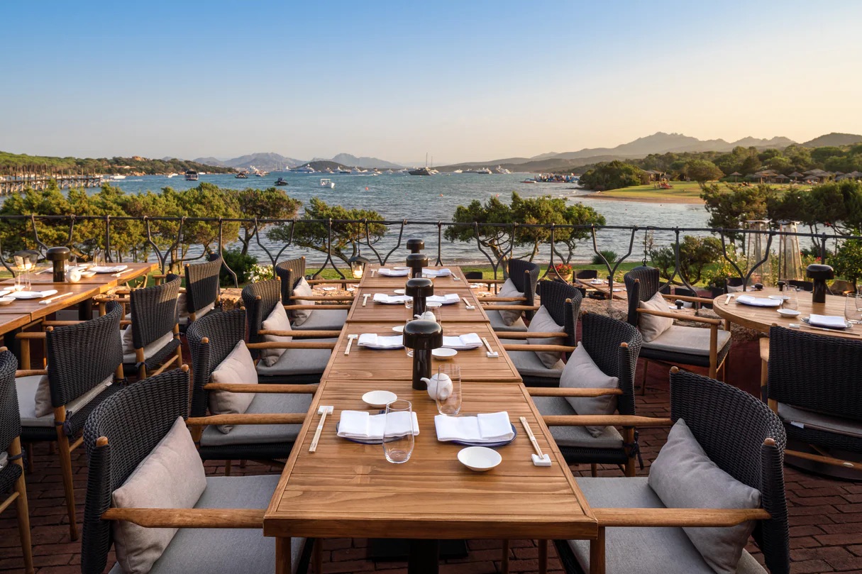 Cala Di Volpe, A Luxury Collection olblc-matsuhisa-terrace-3212-hor-clsc
