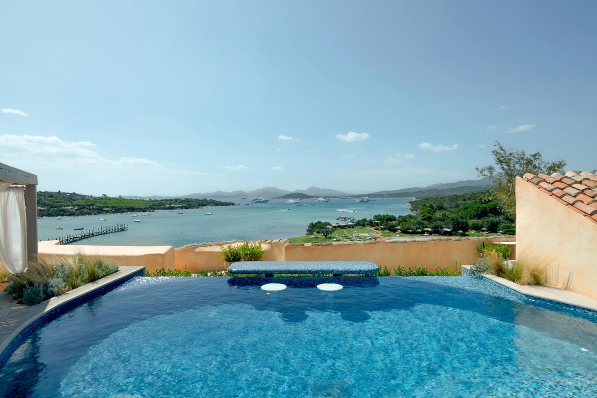 Cala Di Volpe, A Luxury Collection olblc-suite-infinity-pool-1924-hor-clsc