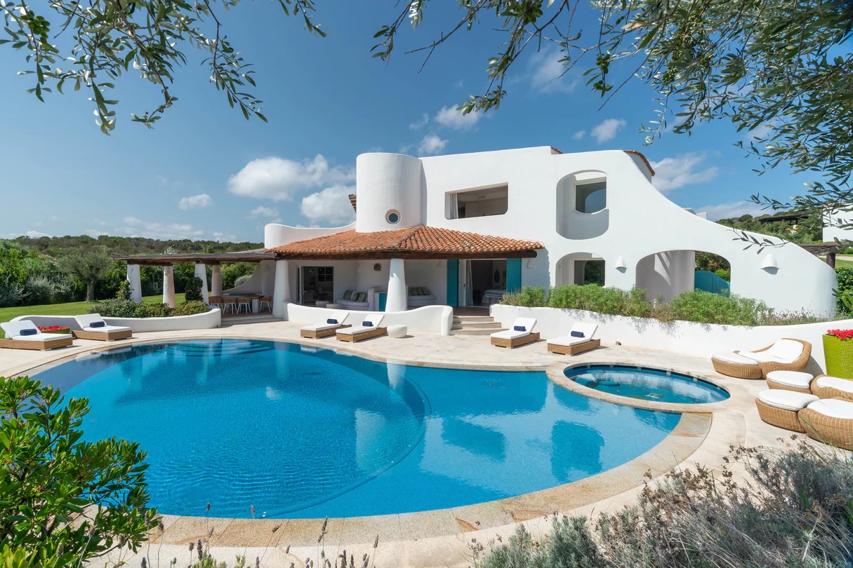 Romazzino, A Luxury Collection olbrl-acqamarinaexterior-pool-3682-hor-clsc-1