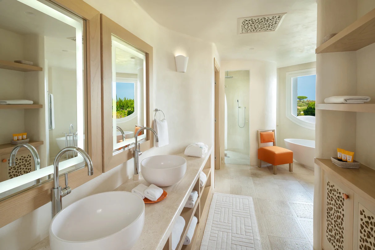 Romazzino, A Luxury Collection olbrl-smeralda-bathroom-3739-hor-clsc-1