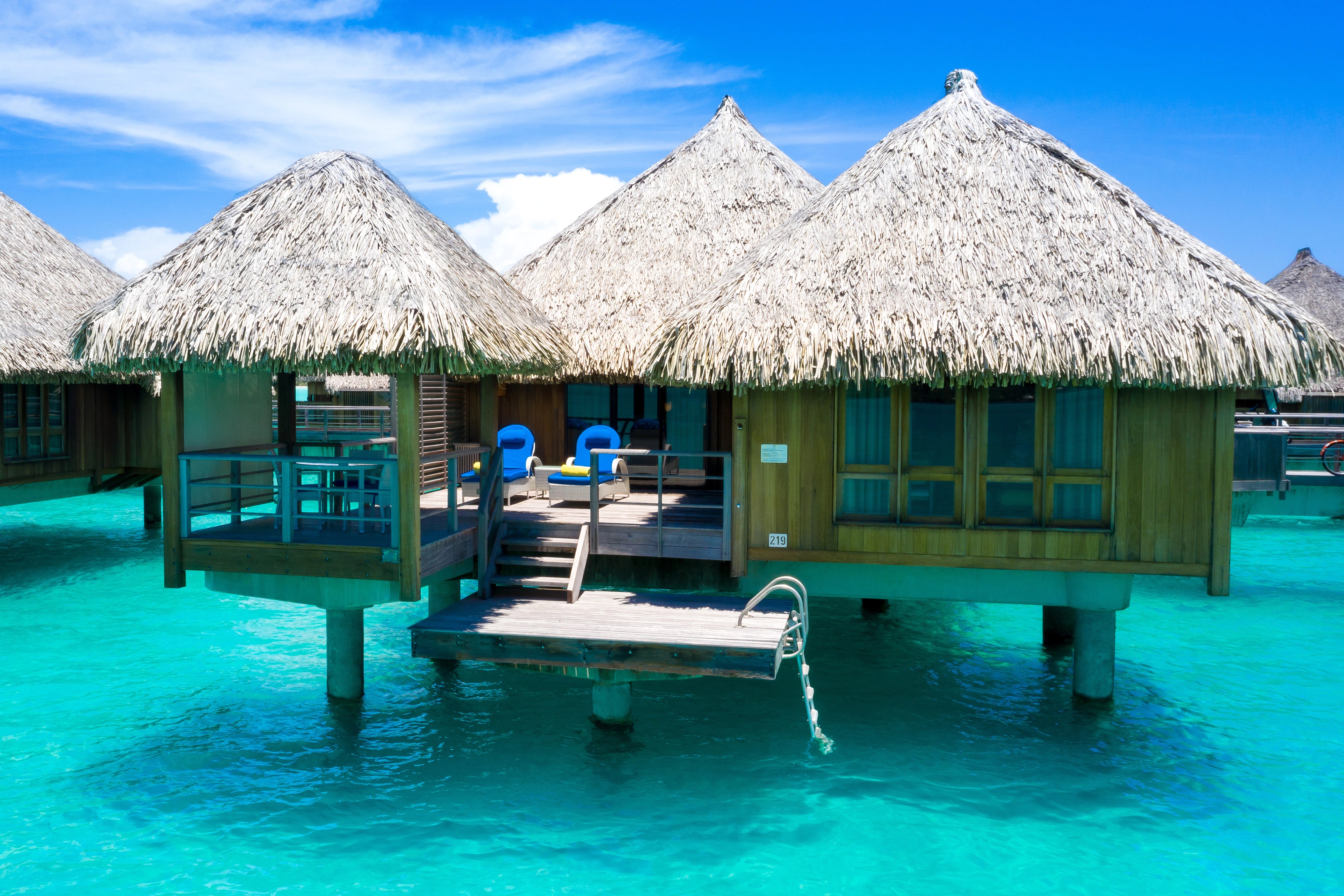 The St. Regis Bora Bora Resort bobxr-deluxe-suite-villa-1619-hor-clsc