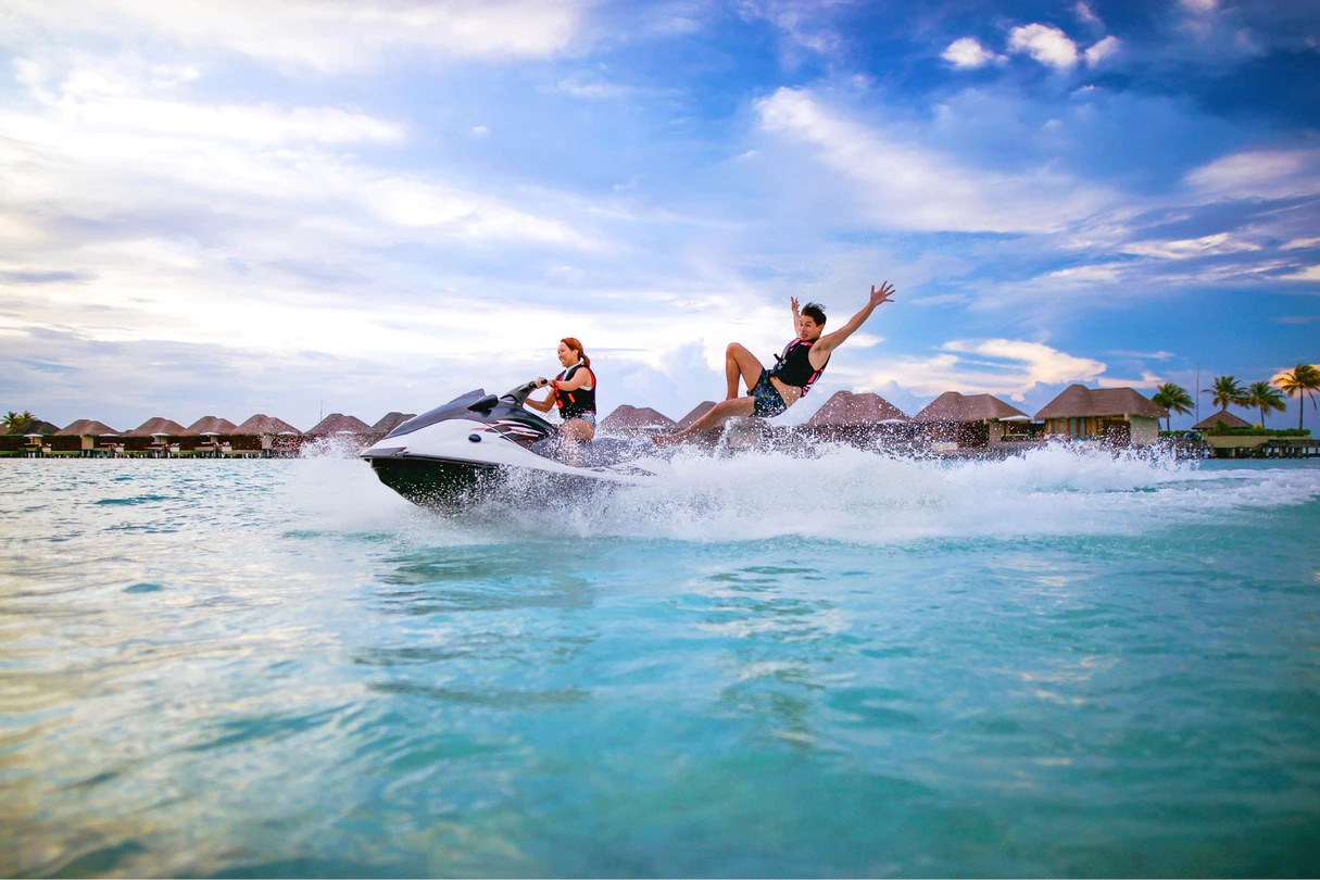 W Maldives mlewh-water-sports-6561-hor-clsc